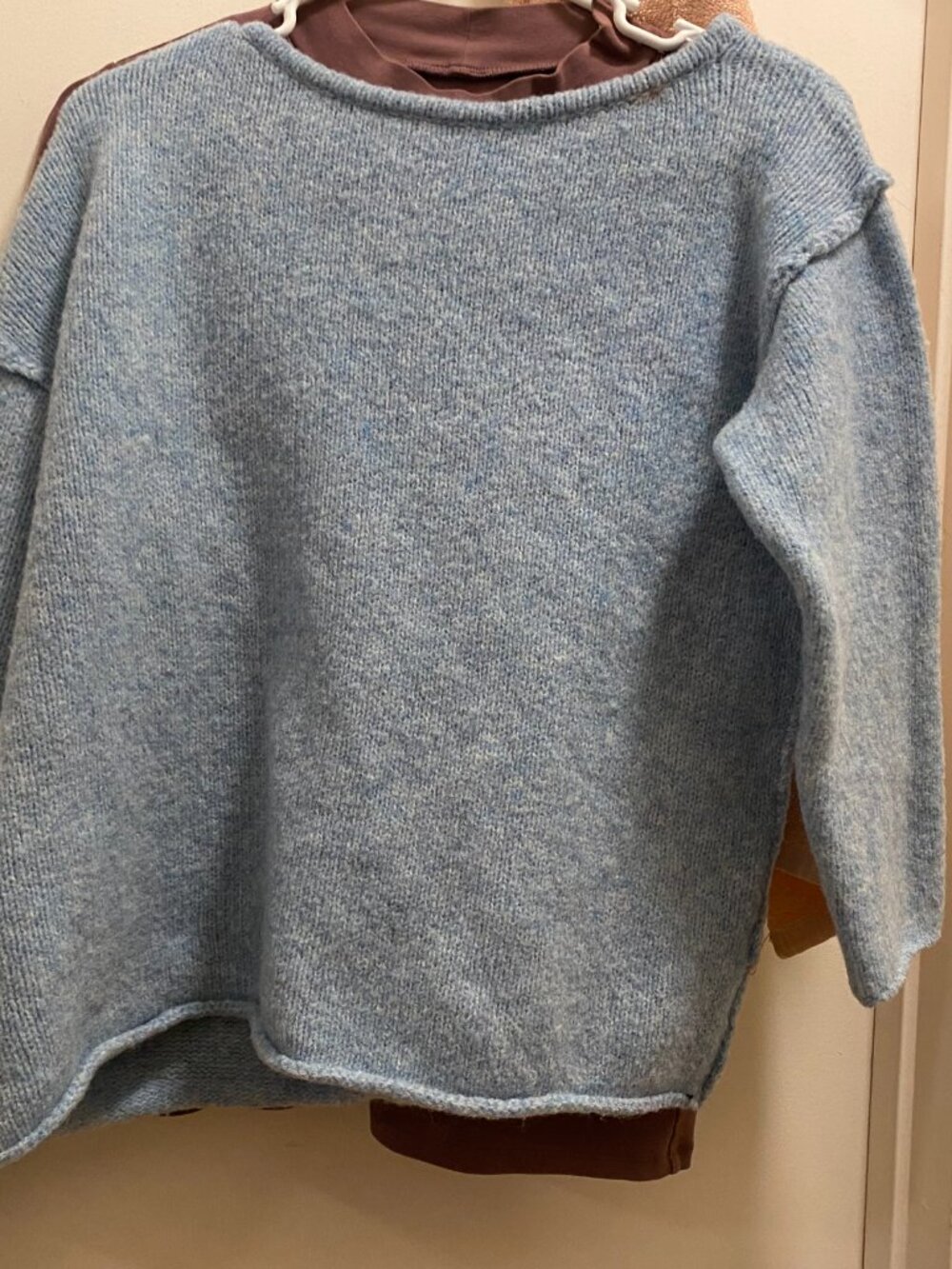 All clothes - Picture 4 of 16
